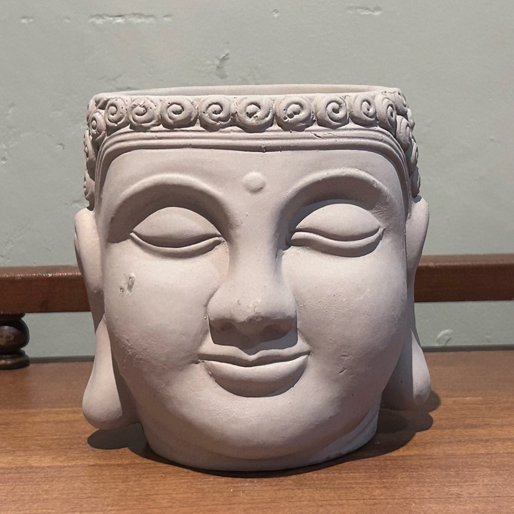 Brand New EAST WEST 14oz Ceramic Buddha Head Shaped Citronella Candle.
